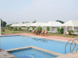 The Jungle Camp Ranthambore, hotel en Khilchipur