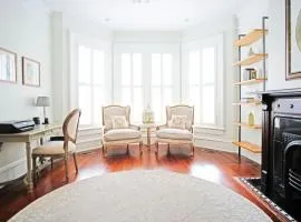 Chatham House - Historic 3 BR on Chatham Square