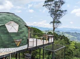 Glamping Reserva del Roble โรงแรมที่มีจากุซซี่ในลาเบกา