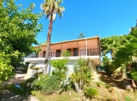 Caparica, V4 House with garden in Lazarim, Caparica