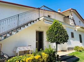 Casa in campagna Il Colibrì, hotel na may parking sa Sacrofano