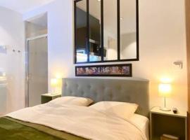 Cosy et joli appartement à Saint-Maurice โรงแรมในแซ็ง-มัวริซ