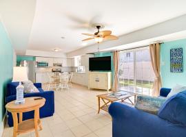 Pawleys Island Retreat - Golf Cart Included!, hotel in Pawleys Island