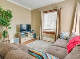 Sunny and Spacious Dayton Condo about 1 Mi to Downtown!