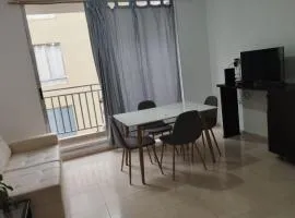 Apto de 3 habitaciones con ventilador y parqueadero comunal