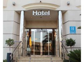 Hotel El Trebol, hotell i Carboneras