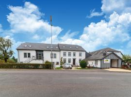 Luxury Family Holiday Home With Wellness, hotel v destinaci Binsfeld