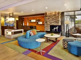 Fairfield Inn & Suites by Marriott Jeffersonville I-71, khách sạn ở Jeffersonville