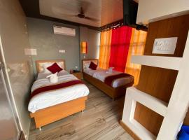 Hotel KJS Inn, hotel v destinaci Bahāsi