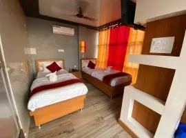 Hotel KJS Inn