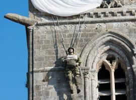 gite de La place de l'église อพาร์ตเมนต์ในแซ็ง-แม-เอกลิซ