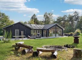 Beautiful Home In Hjby With Sauna, Wifi And 3 Bedrooms, vacation rental in Højby