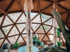 Bubble Suites, luxury tent in Canyelles