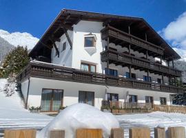 Quality Hosts Arlberg - AFOCH FEI - das Landhaus, country house in Sankt Anton am Arlberg