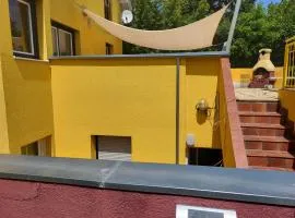 EXPLORE Wien Österreich VIENNA Austria WALTZ and CASTLES Residenz Habsburg great 2-rooms-apartment near SCHÖNBRUNN Breakfast Metro U3 U4 busses 48a 51a city kids pets