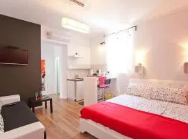 Apartments Top Center