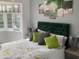 NEC/Airport - The Allium, Two bedroom apartment, hotel in Marston Green