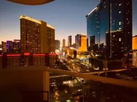 STRIP & SPHERE VIEW! Privately Owned Condo Hotel-The Signature at MGM