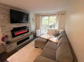 Ocean Villa -1BDR- King bed- Kitsilano beach w/parking