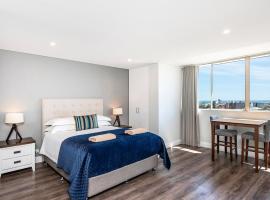 The Allegra - 180 degree ocean and city views, hotel near Fremantle Arts Centre, Fremantle