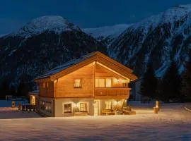 Engadin Chalet - Private Spa Retreat & Appart -St Moritz - Val Bever