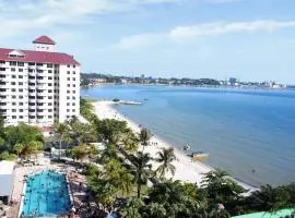 99 Glory Beach Resort - seaview, poolview, beachfront,wifi