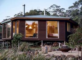 The Hideout Cabin, cabană din Woodbridge