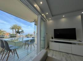 Luxury apartarment in Marineta, hotel in Denia