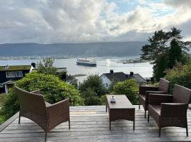 Great place with view to the mountains and fjord, hotel Ålesundban