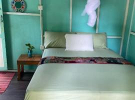 Eco Jungle Lodge Juara Tioman, guest house in Tioman Island