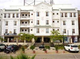Jasmine Inn Deluxe, hotel v destinaci Badr