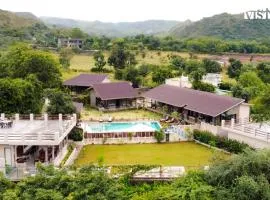 StayVista at The Earthen Boutique with Spacious Pool, Terrace, Lawn & Games