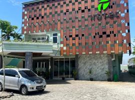T HOTEL KUALANAMU, hotel v destinaci Lubukpakam