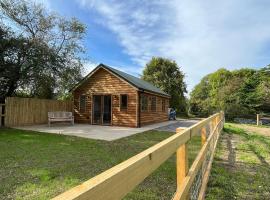 Lakeside Lodge, holiday home in Eastleigh