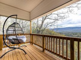 Bryce Mountain Retreat w/ Amazing Views, holiday home in Basye