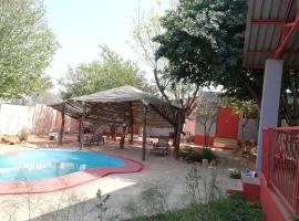 ANSTA SELF CATERING Home, קוטג' באוטג'ו