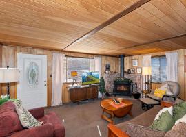 141 - Snow Cabin, hotel em Big Bear City