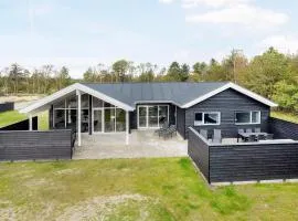 18 person holiday home in Ålbæk
