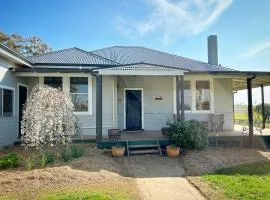 Linden Cottage Farm Stay