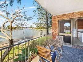 Anjuna, 2 bedroom apartment on canal