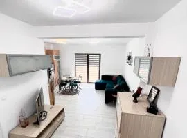 CRISTAL Home Boutique Apartment 2 - Luminos, Confortabil, Practic, Zona Rezidentiala
