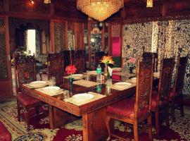 Houseboat, hotel v destinaci Ameerpet