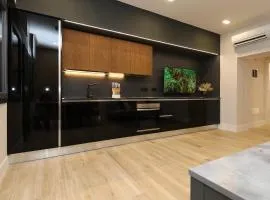 Best price vs quality - Fully equipped & renovated 1BR Suite MonteNero - City Centre
