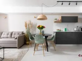 דירה משפחתית מעוצבת במתחם סי סייד - By Edomlux