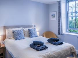 Ocean Cabins No 4 At The Square - Saundersfoot、サンダースフットのホテル