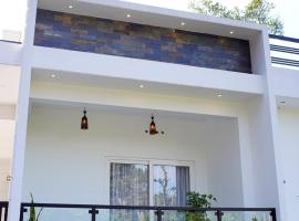 Vaishnavam Double Bedroom Villa, מלון בטקאדי