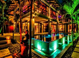Villa Solaris, hotel na may pool sa Amphoe Koksamui