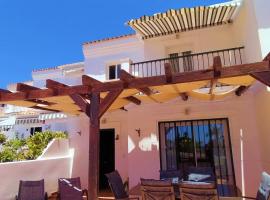 Villa a 150 m de la playa., будинок для відпустки у місті Чильчес