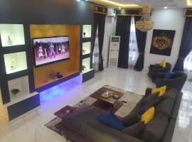 Lekki Luxury 5 Bedroom House Duplex in Lekki, hotel v destinaci Lekki