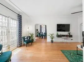 Beverly Hills Stylish & Central 1 BR Apt + Parking